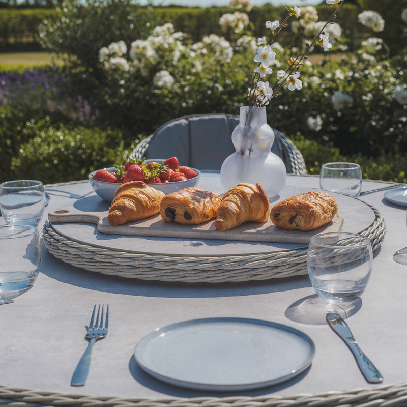 Maze Oxford 6 Seat Round Rattan Garden Dining Set – overhead view