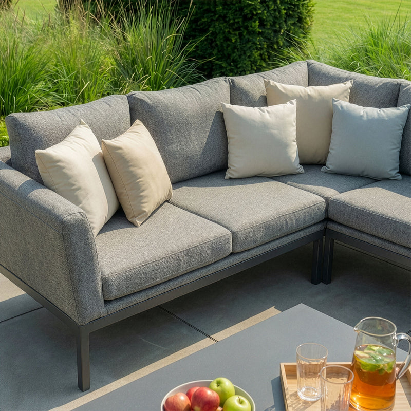 Maze Pulse Square cushion detail