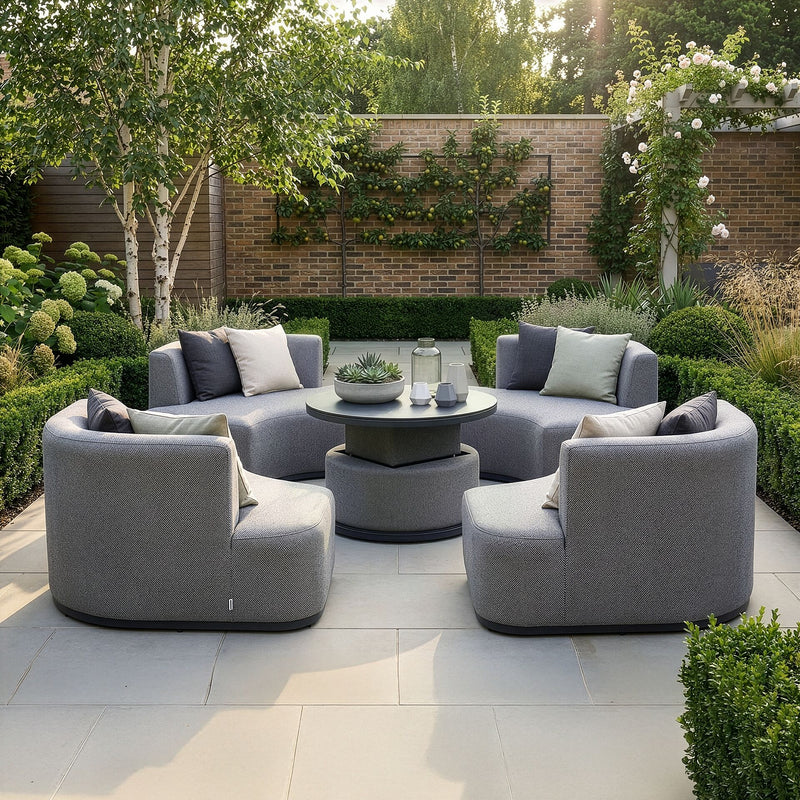 Maze Snug Lifestyle Suite cushion detail