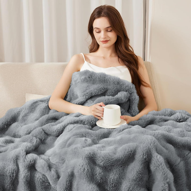 Luxury Faux Fur Throw Blanket - image 30
